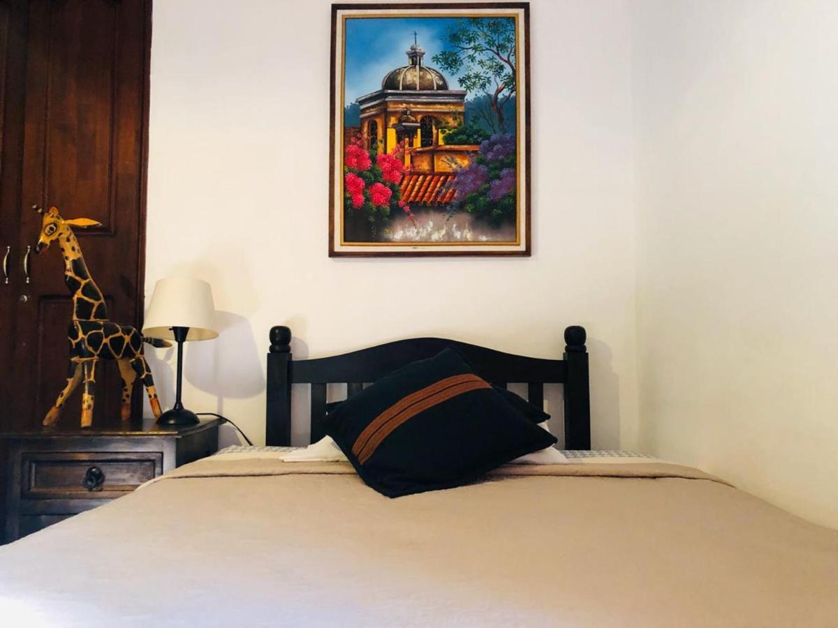 מלון אנטיגואה גואטמלה La Casa De Don Moncho מראה חיצוני תמונה